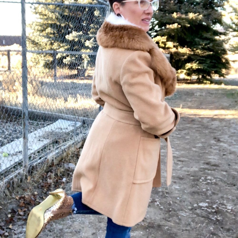 Stunning Vintage Ladies Coat Jackie Kennedy Style Faux Fox Fur Penny Lane - Picture 9 of 15